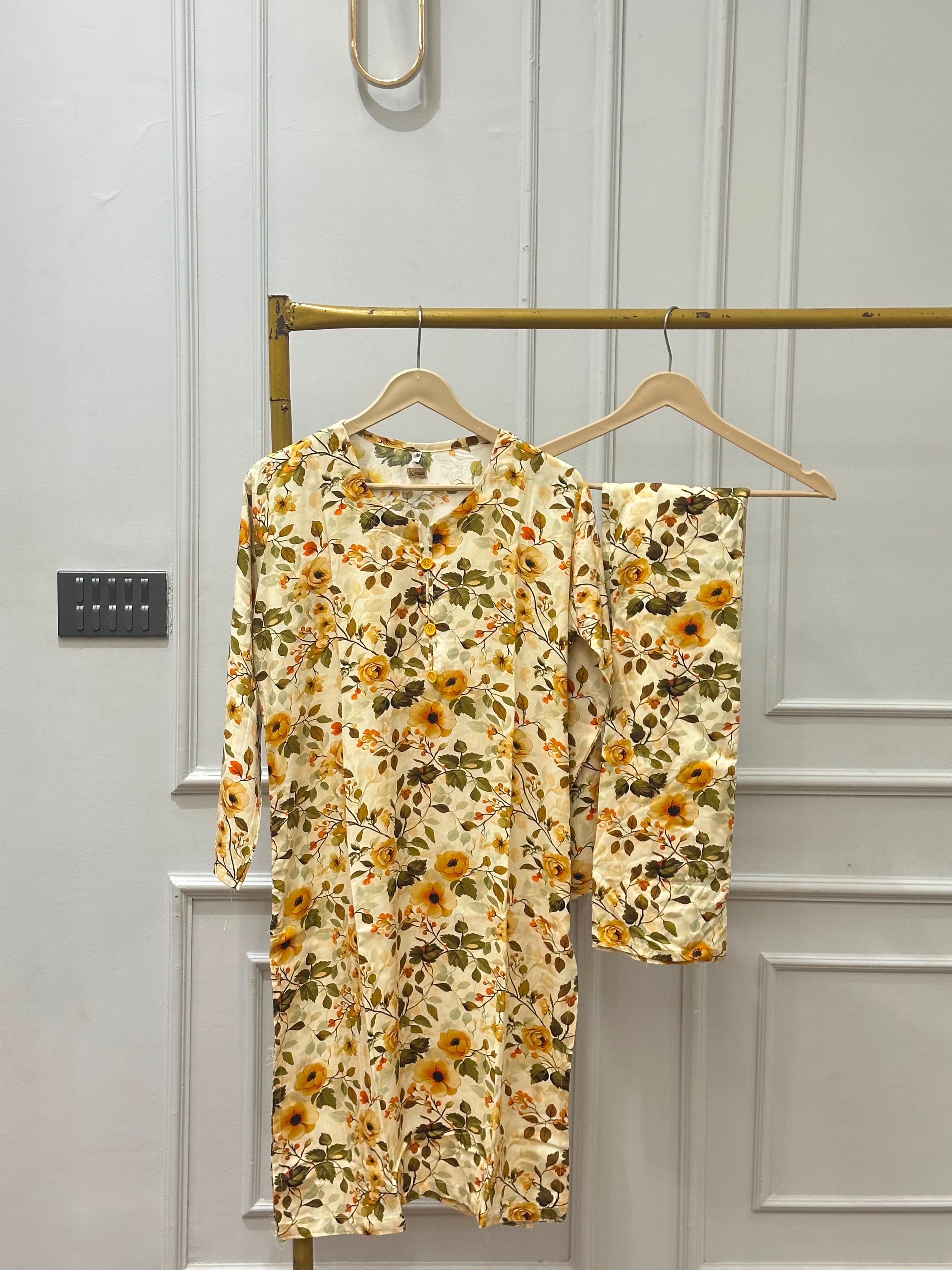 Autumn garden linen