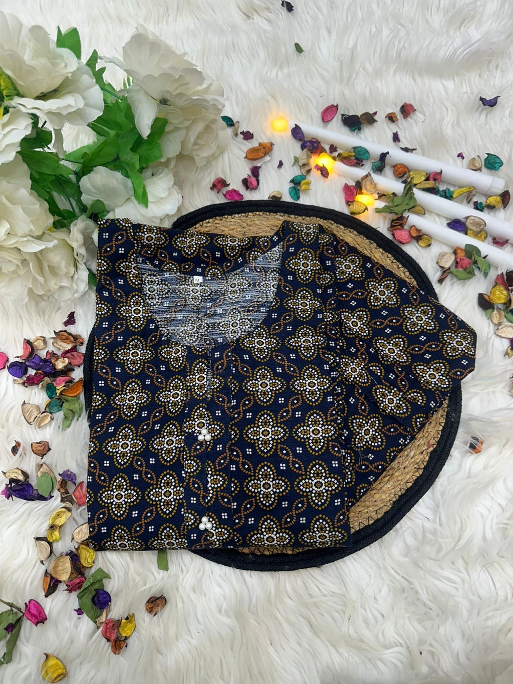 Daisy flow khaddar