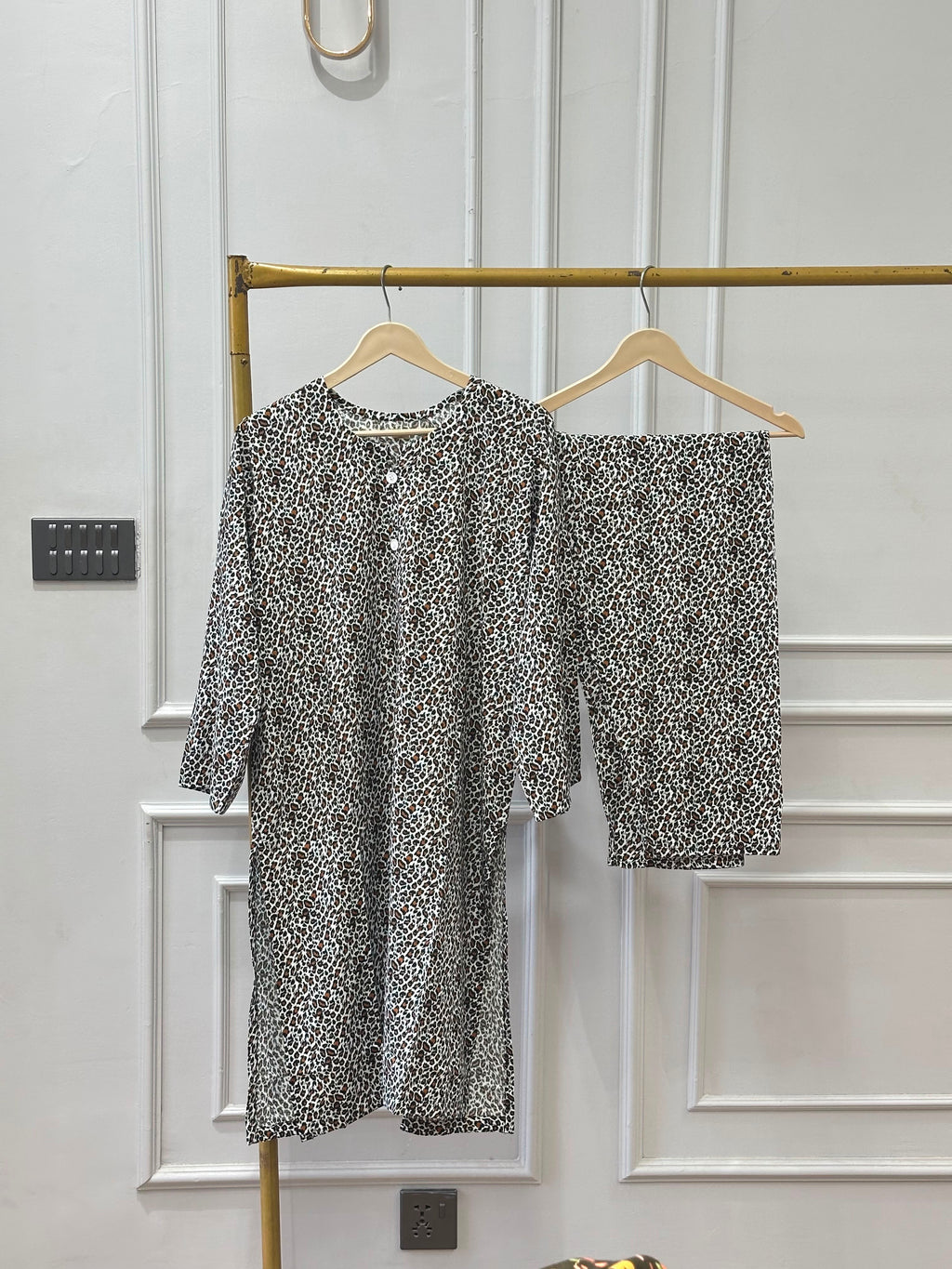 Leopard shift linen
