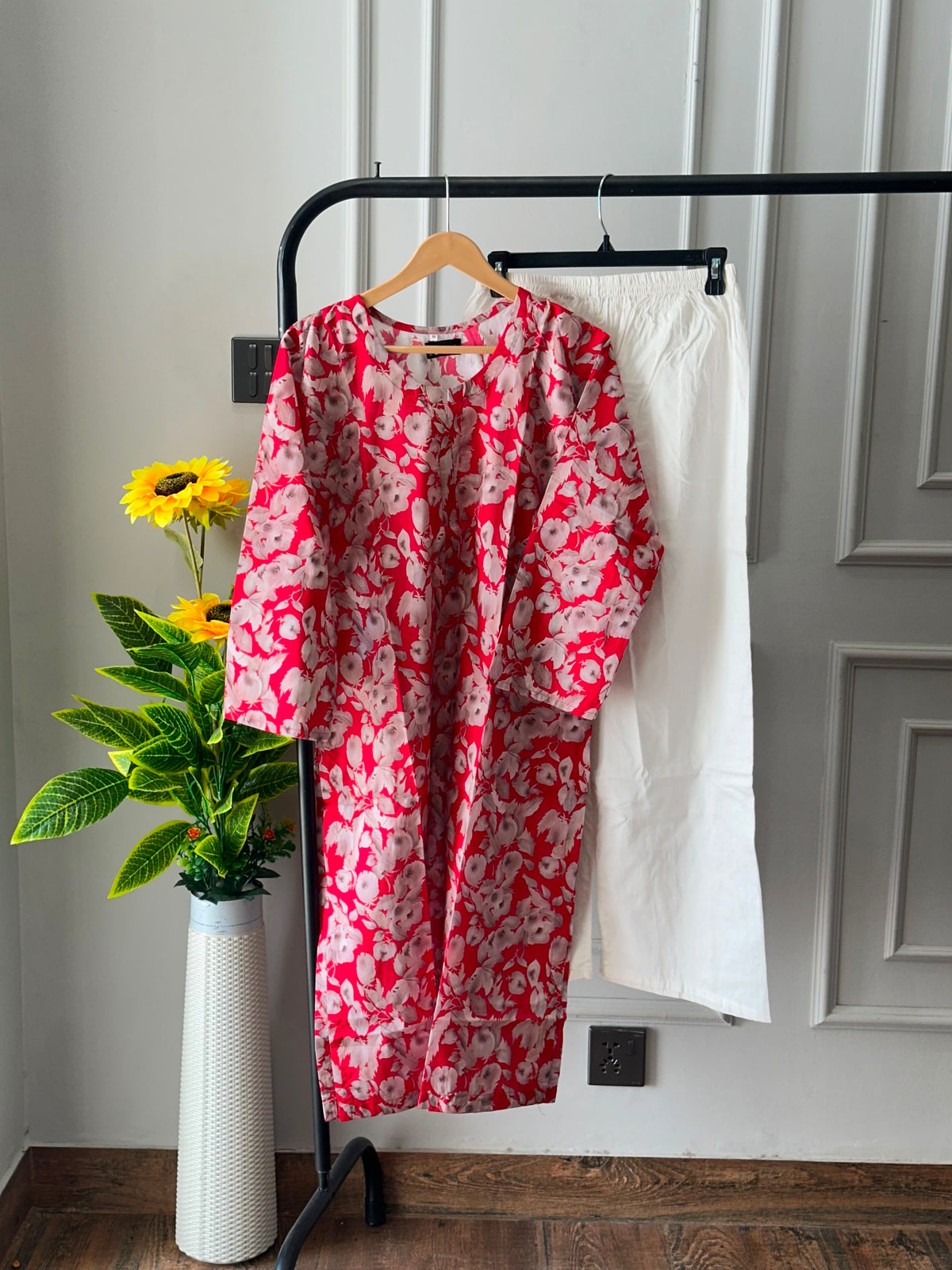 Velvet Rose Lawn kurti