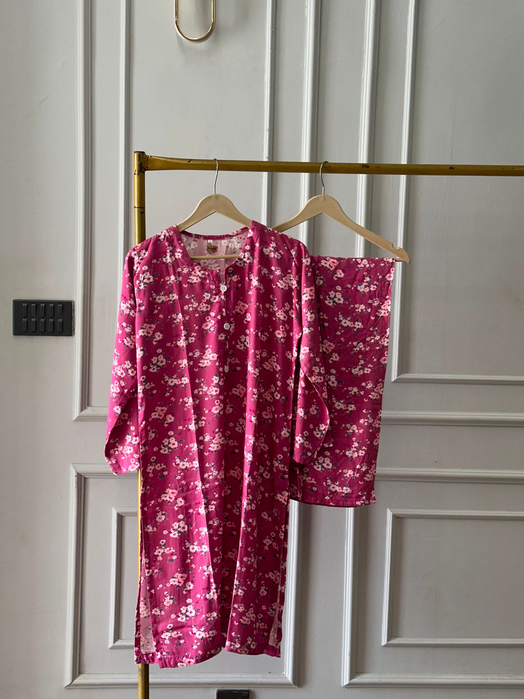 Magenta medow linen