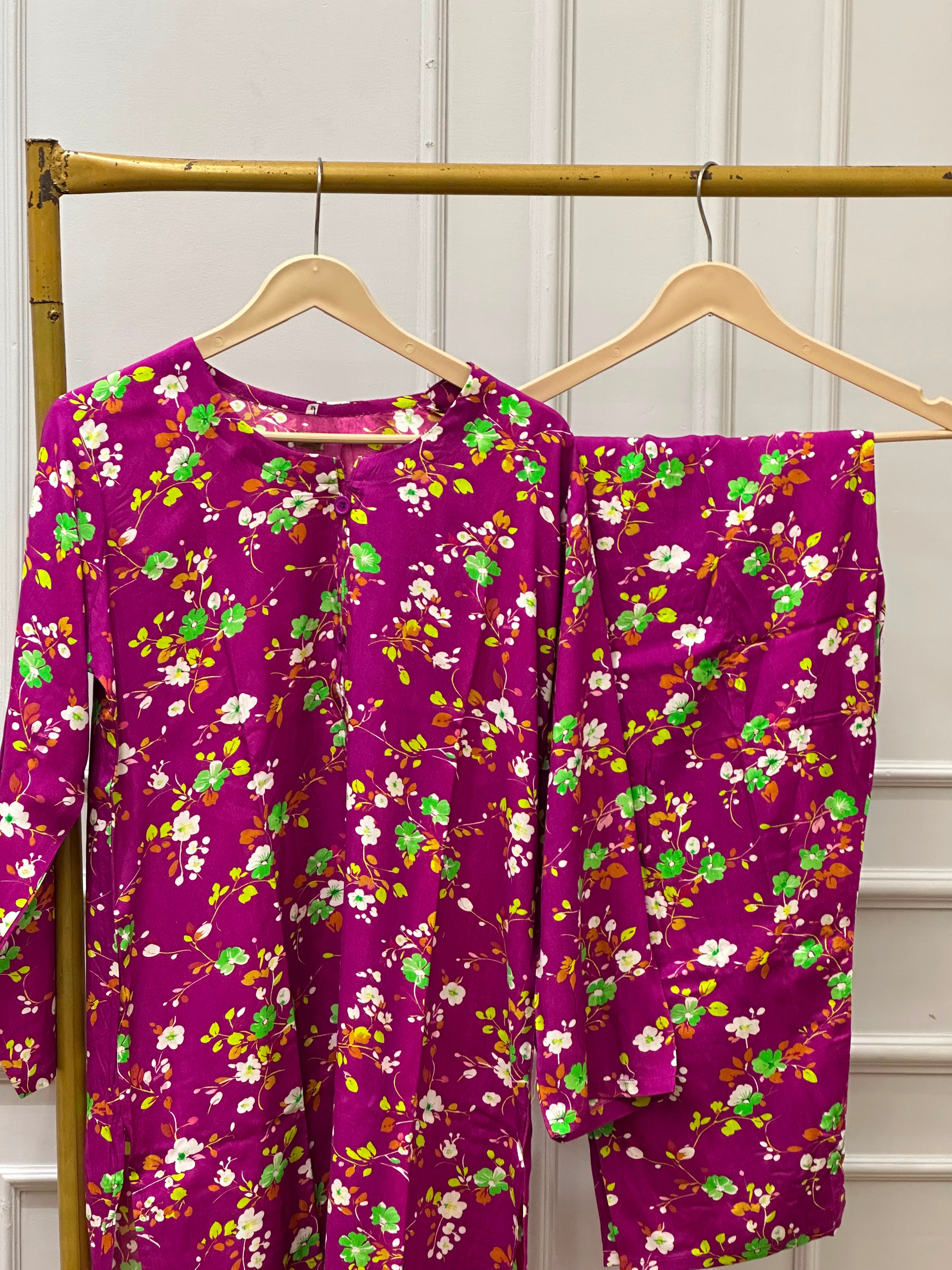 Berry blossom linen
