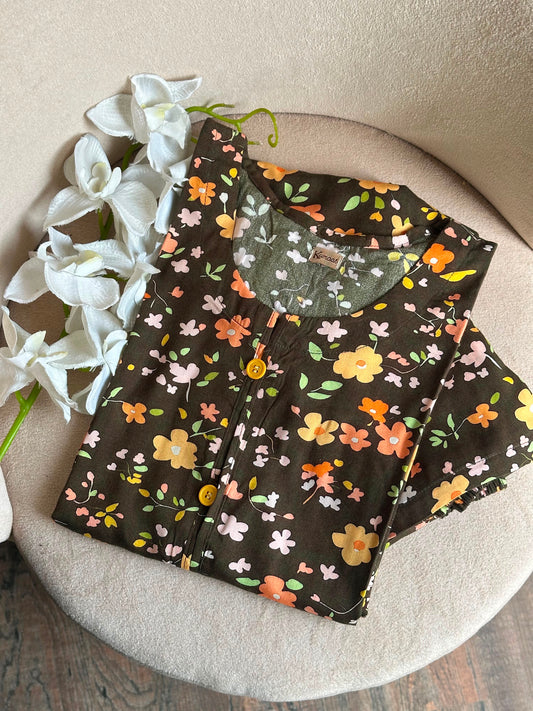 Retro blossom linen