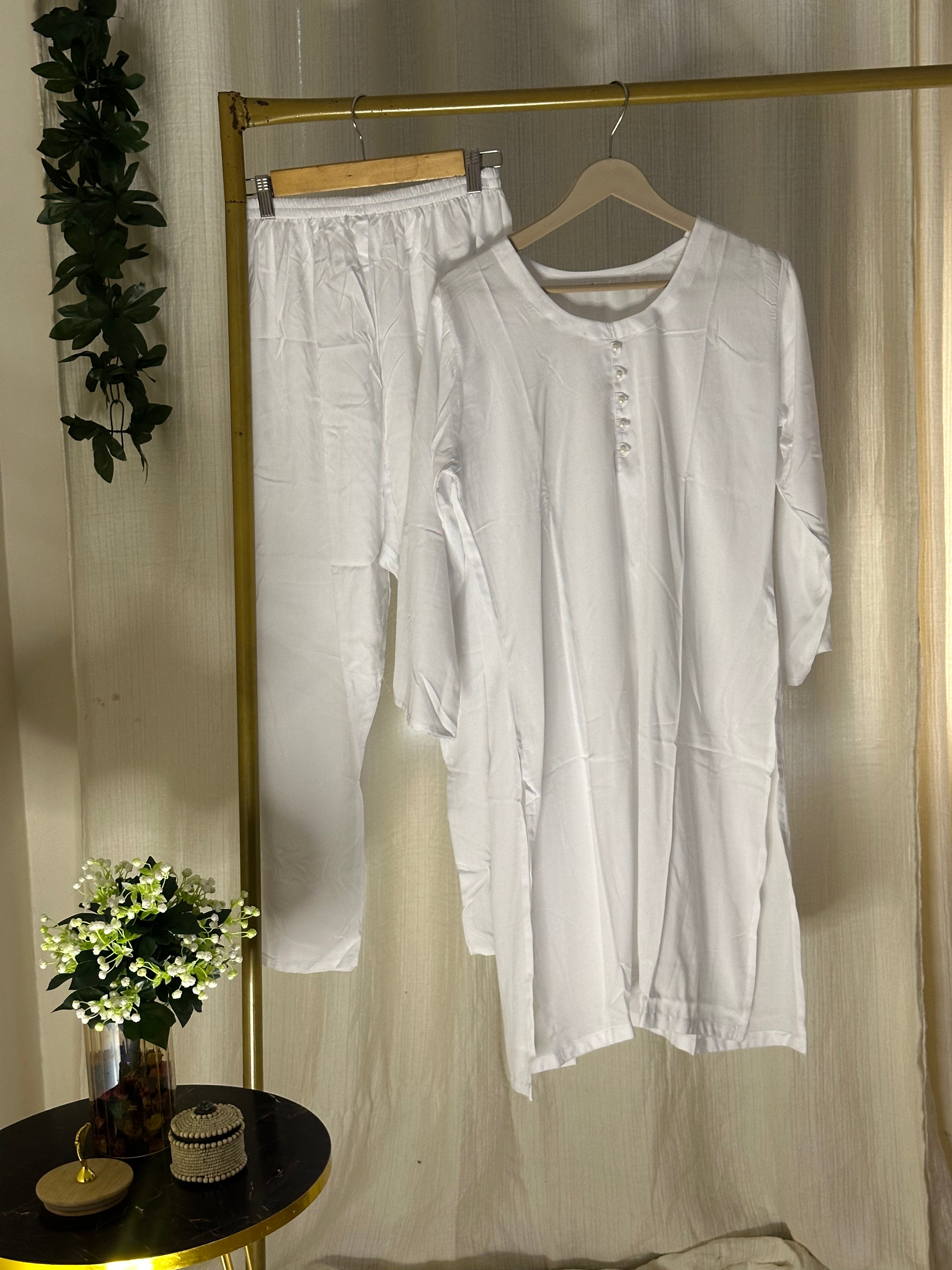 White linen solid