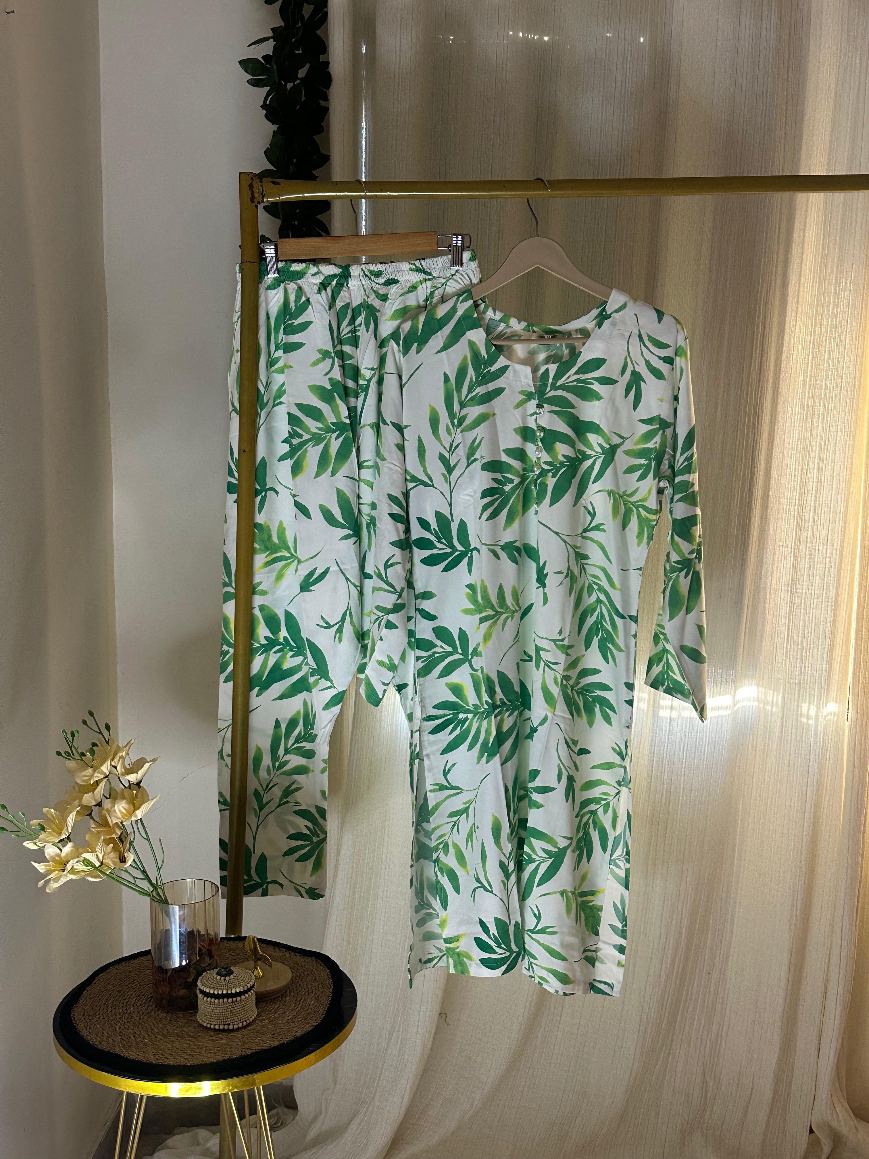 Petal green linen