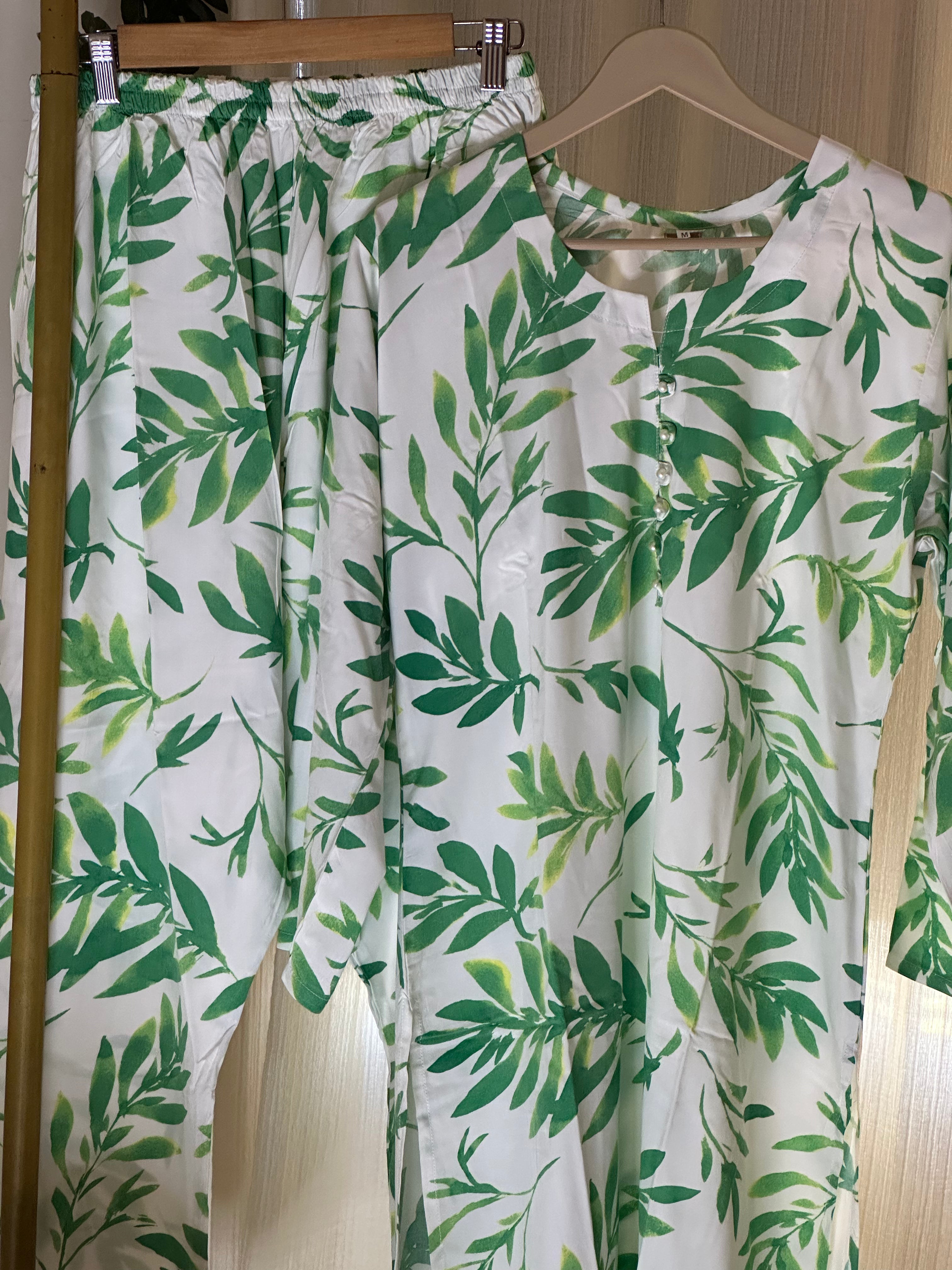 Petal green linen