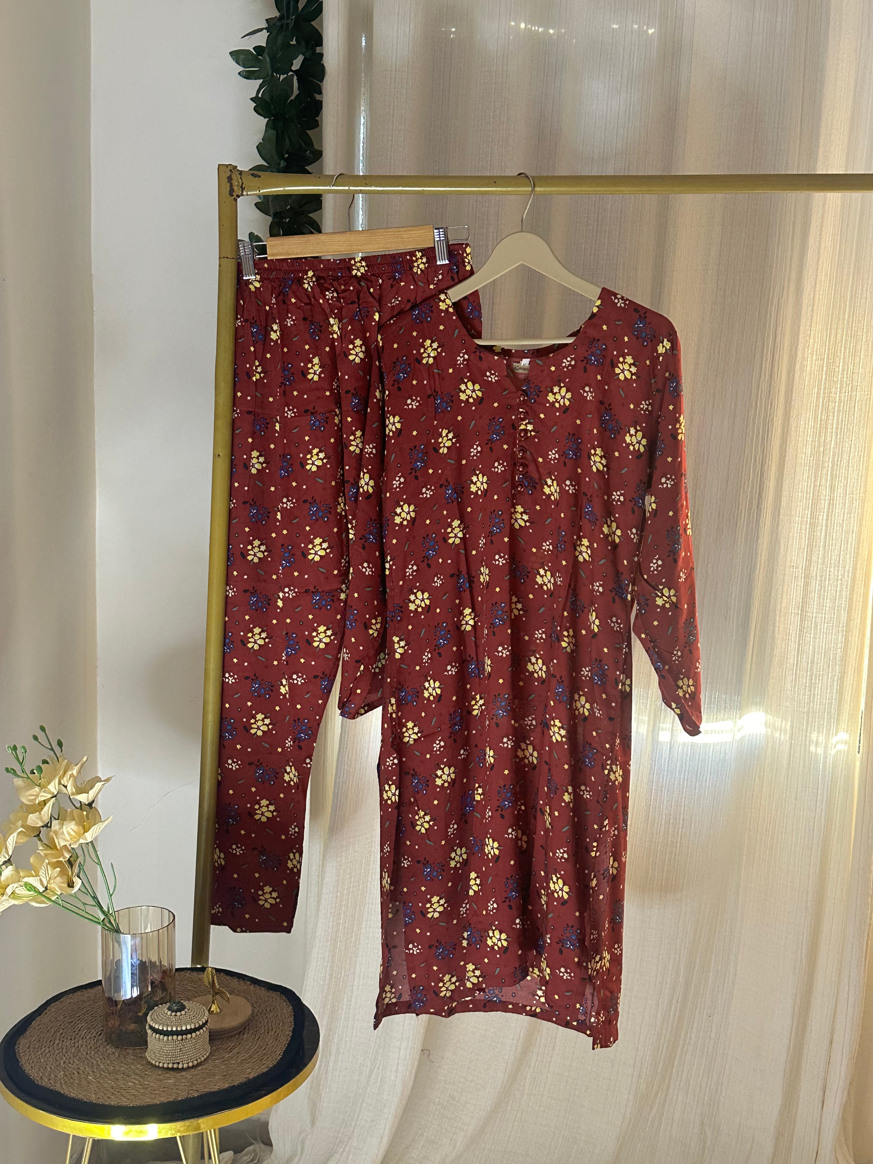 Maroon flower linen