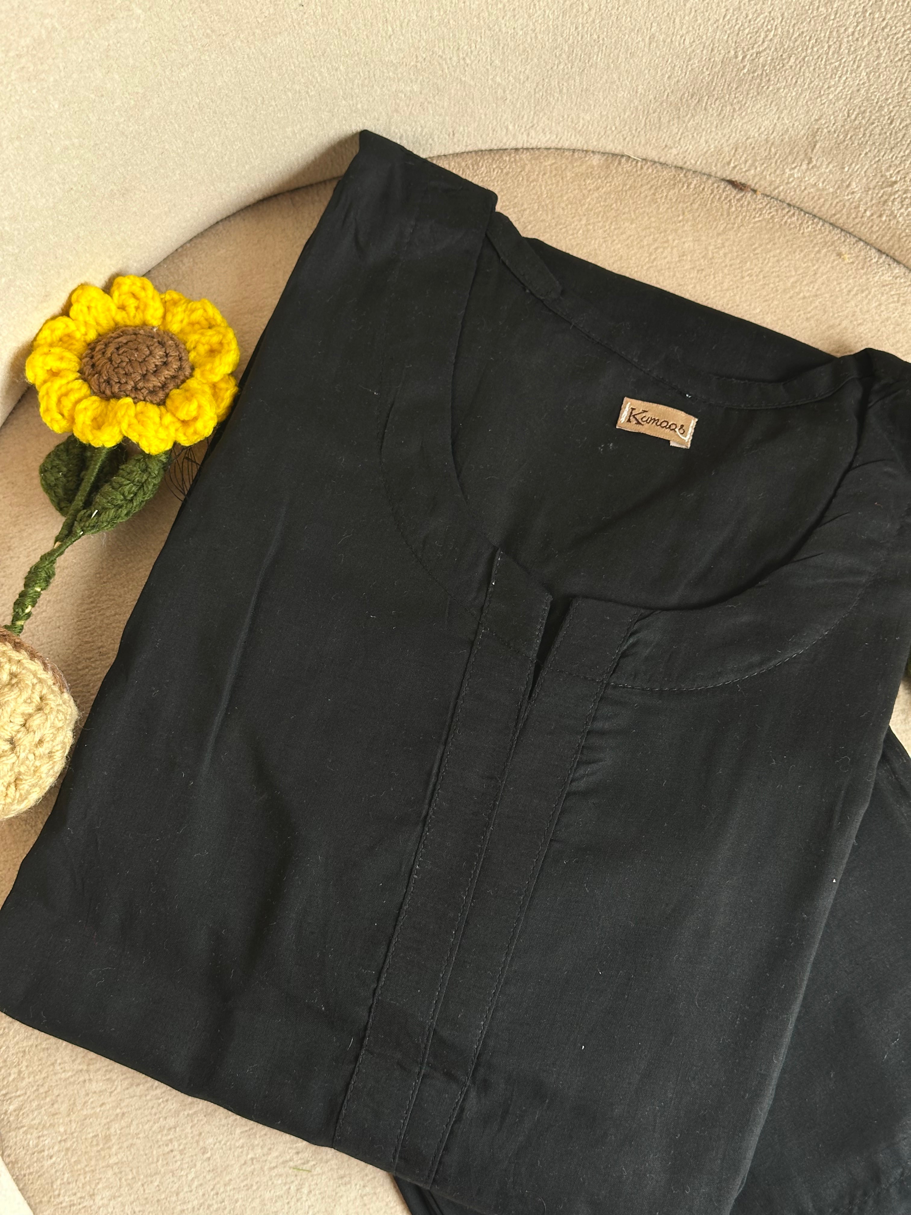 Black solid lawn