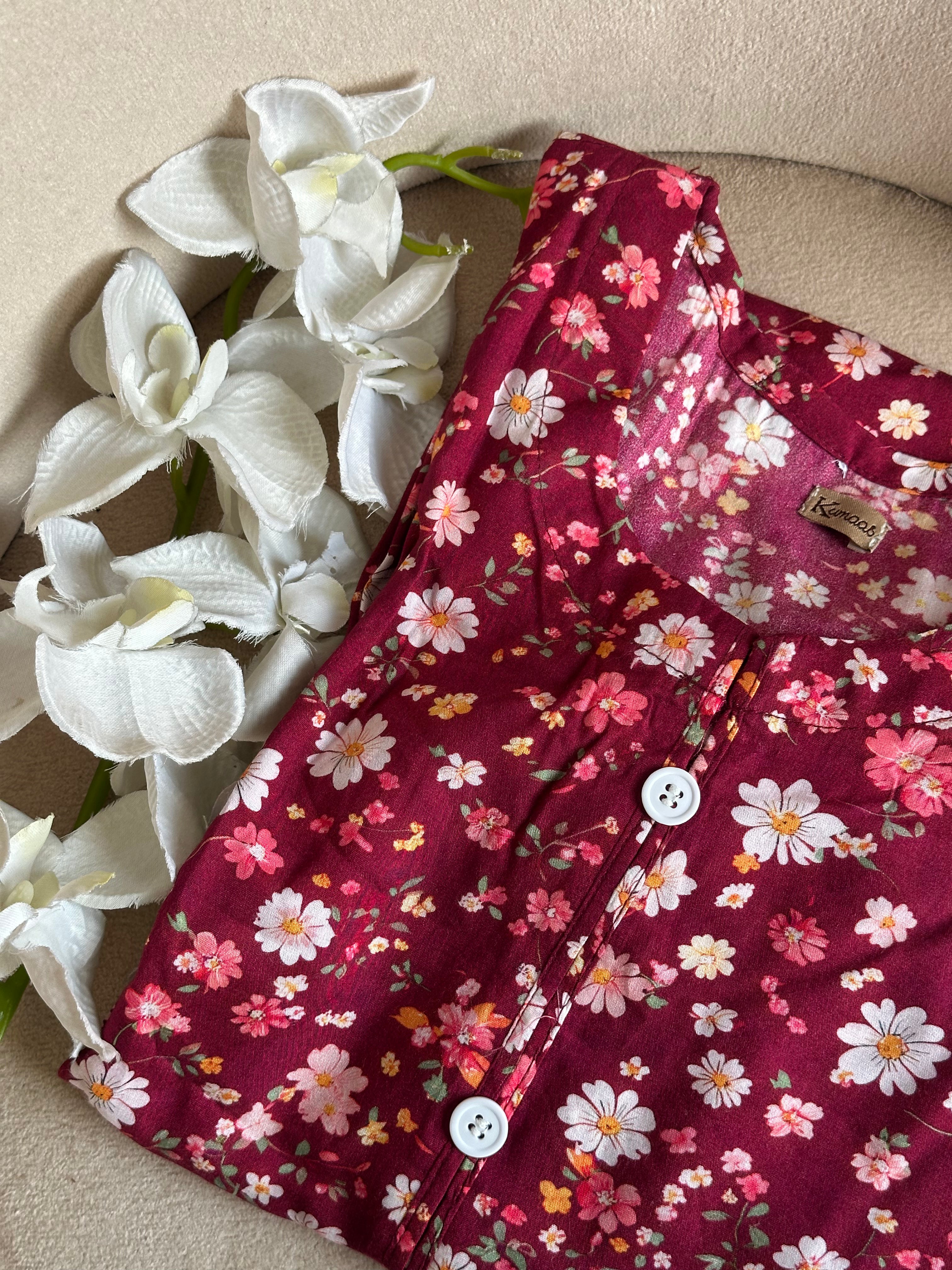 Cherry daisy linen