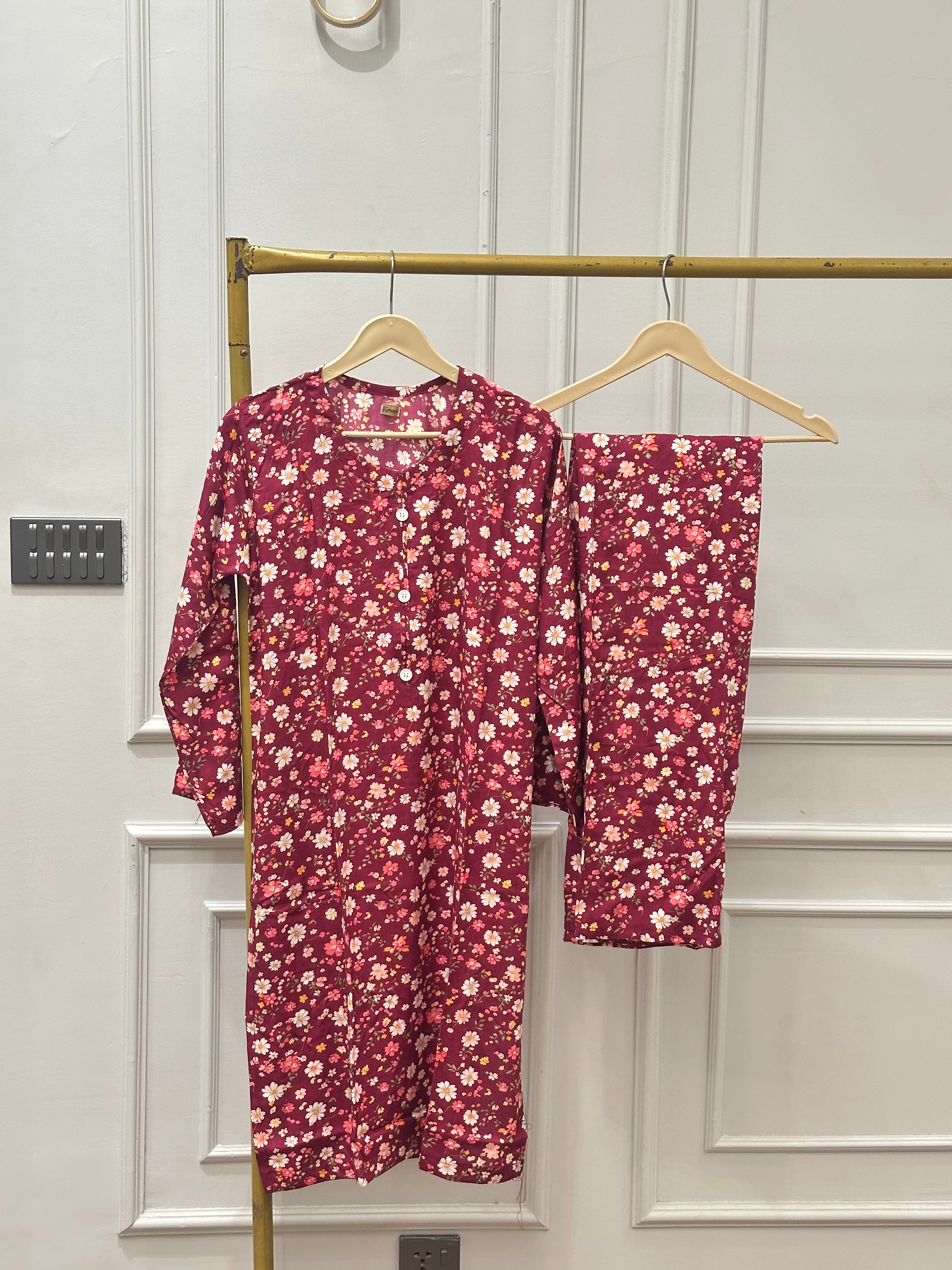 Cherry daisy linen