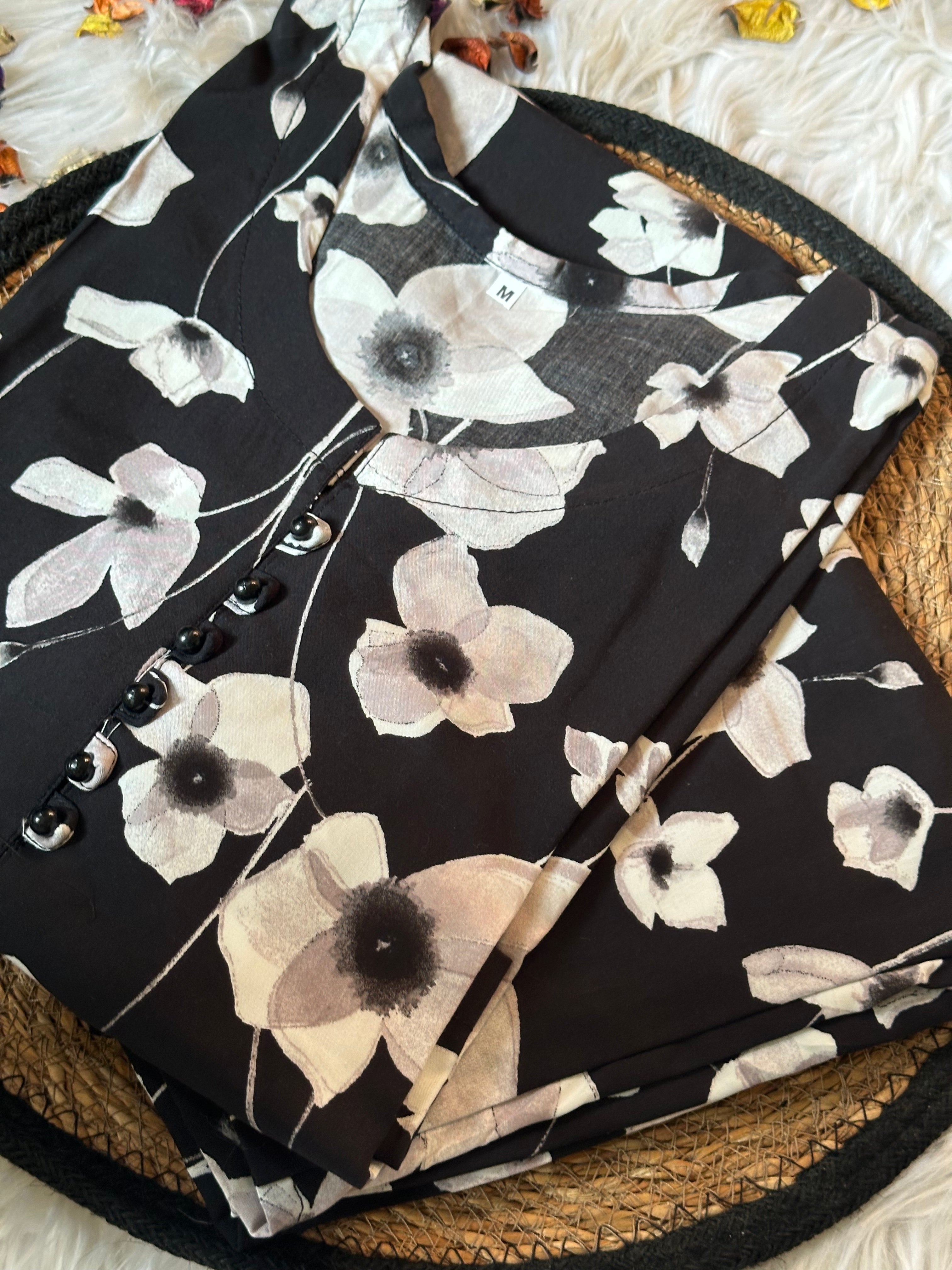 Monochrome linen