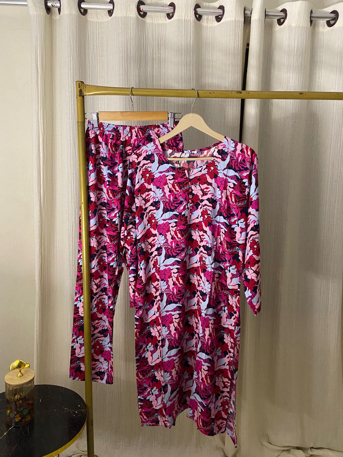 Flamingo linen