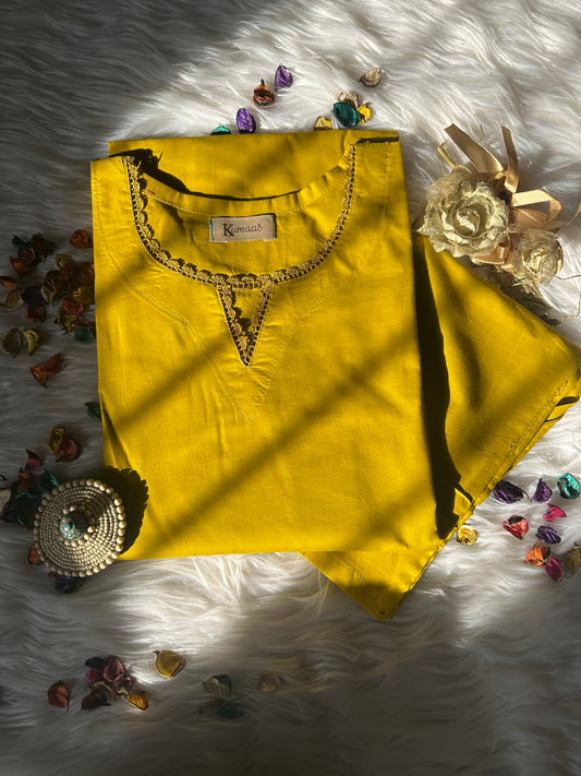 Yellow solid lawn