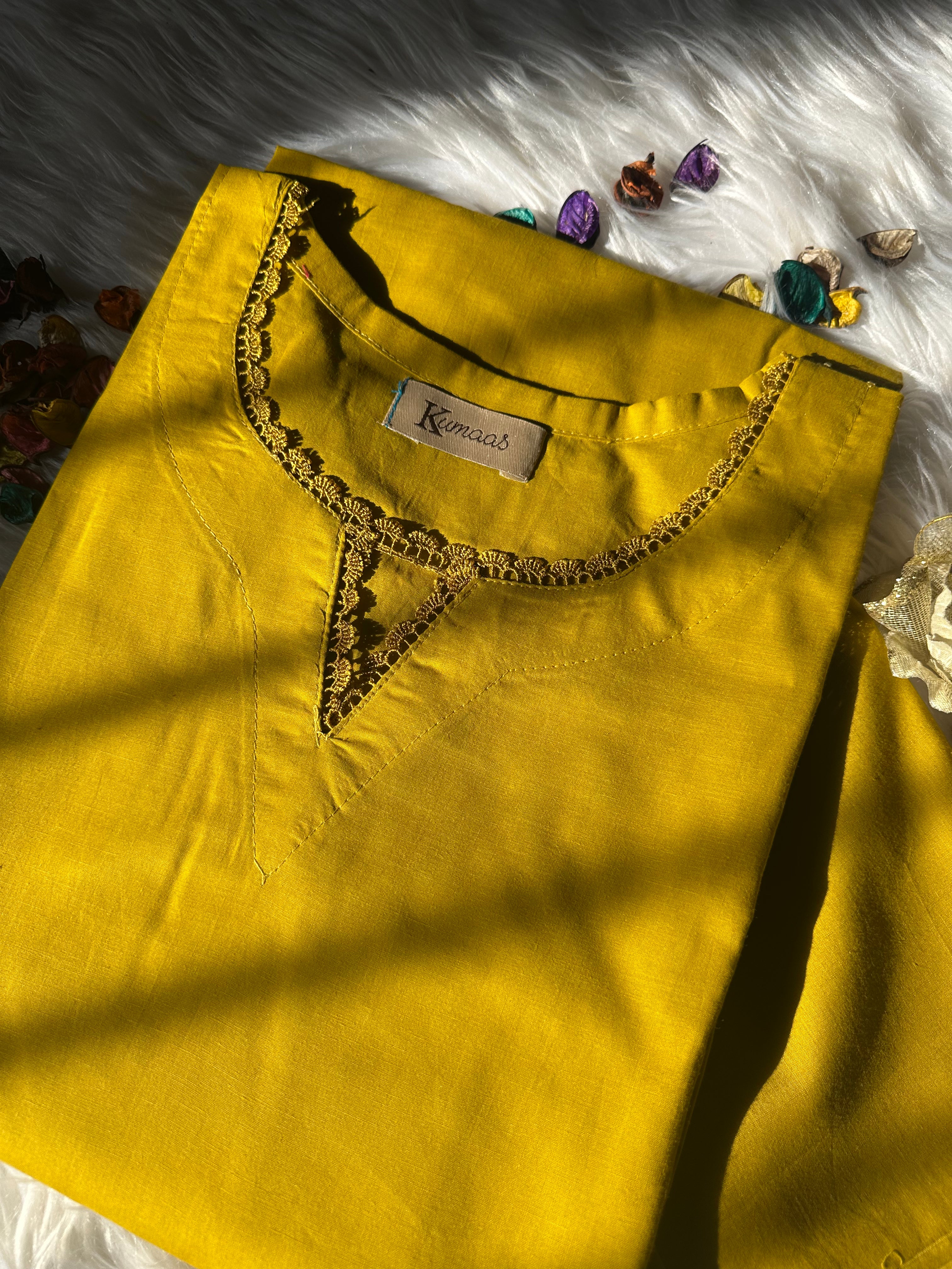 Yellow solid lawn