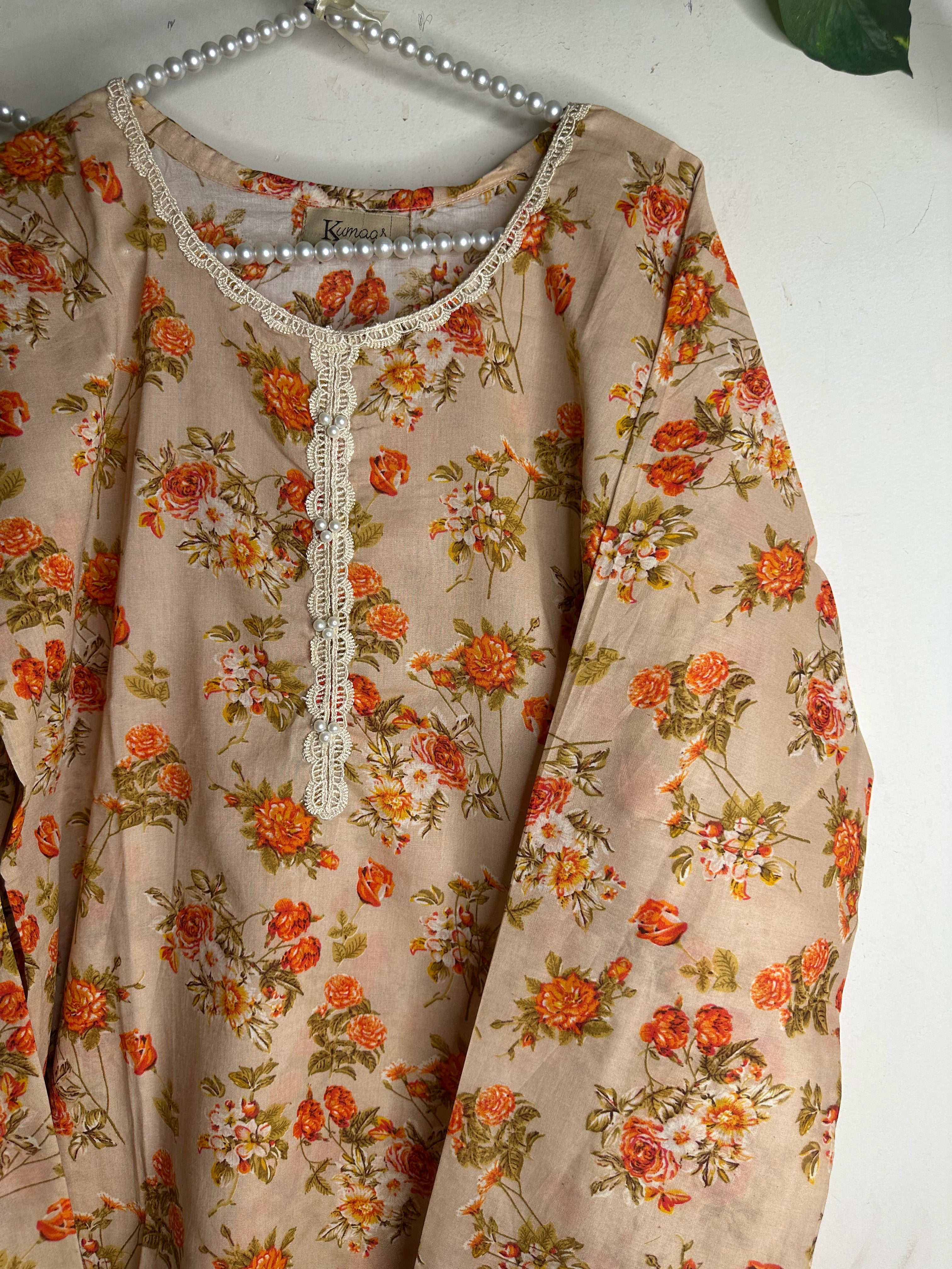 Floral sand lawn