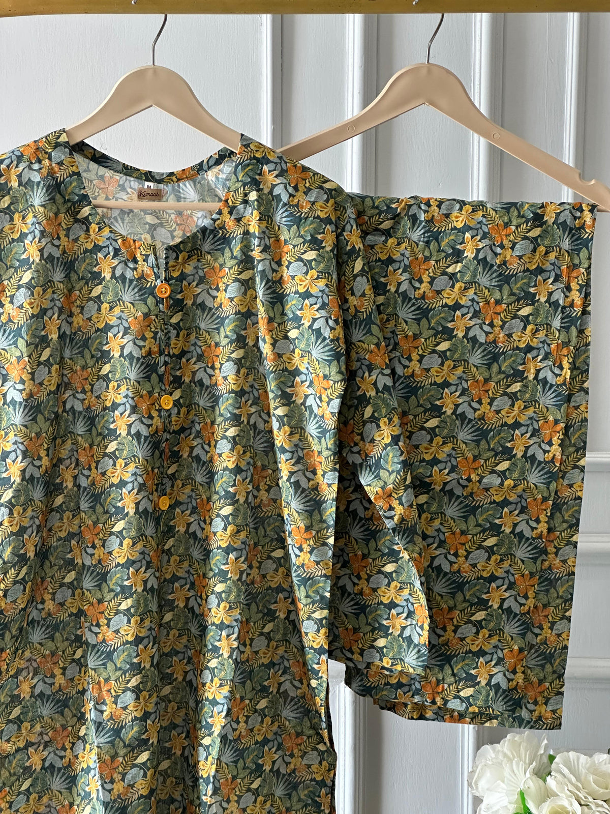 Jungle bloom lawn