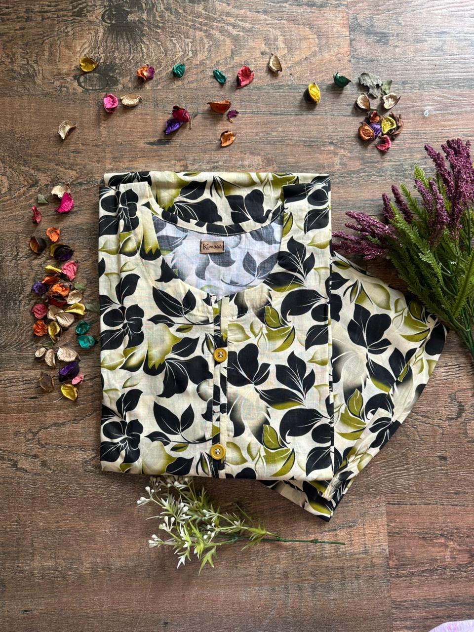Black Flower Lawn