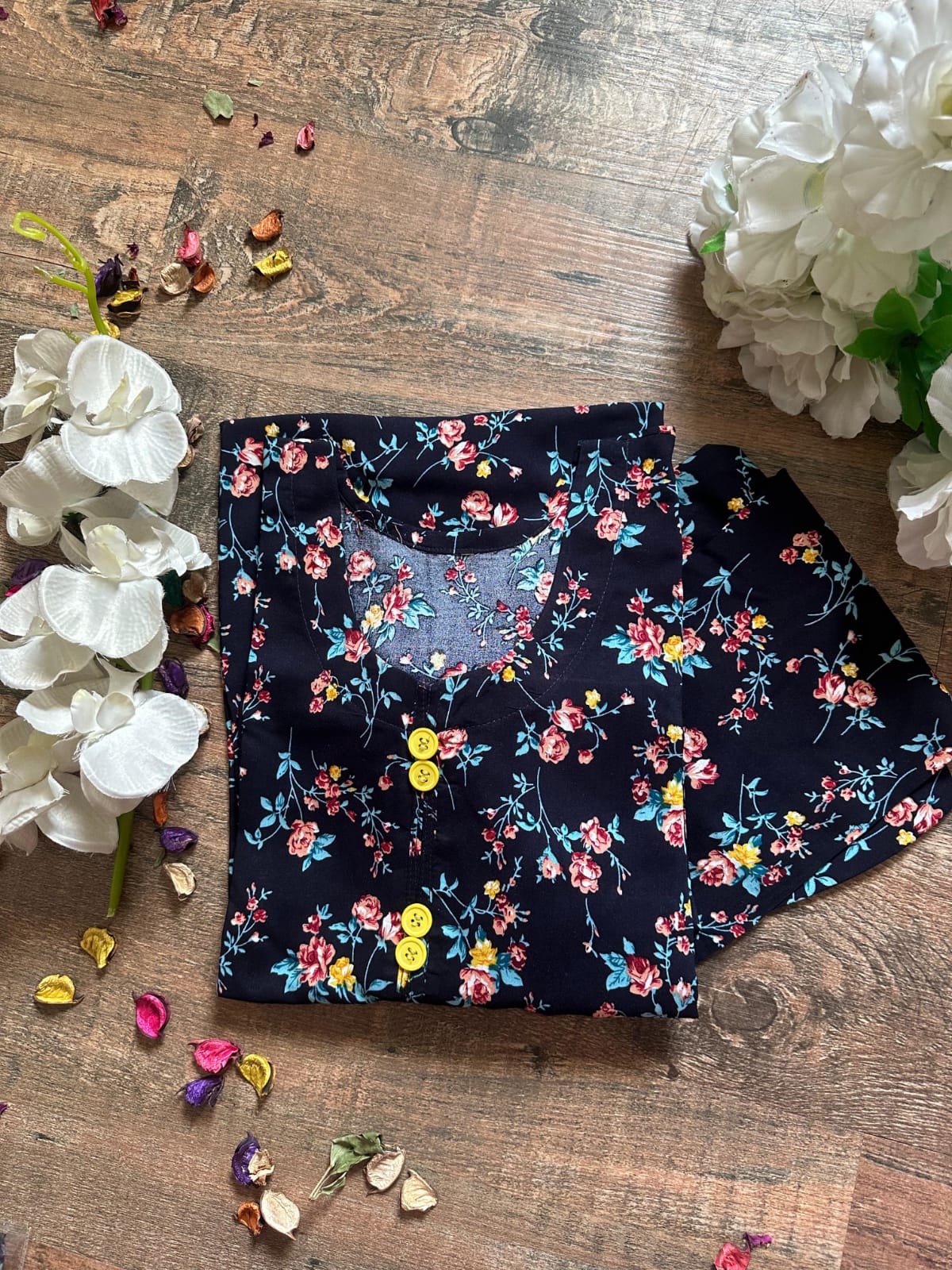 Urban flora linen