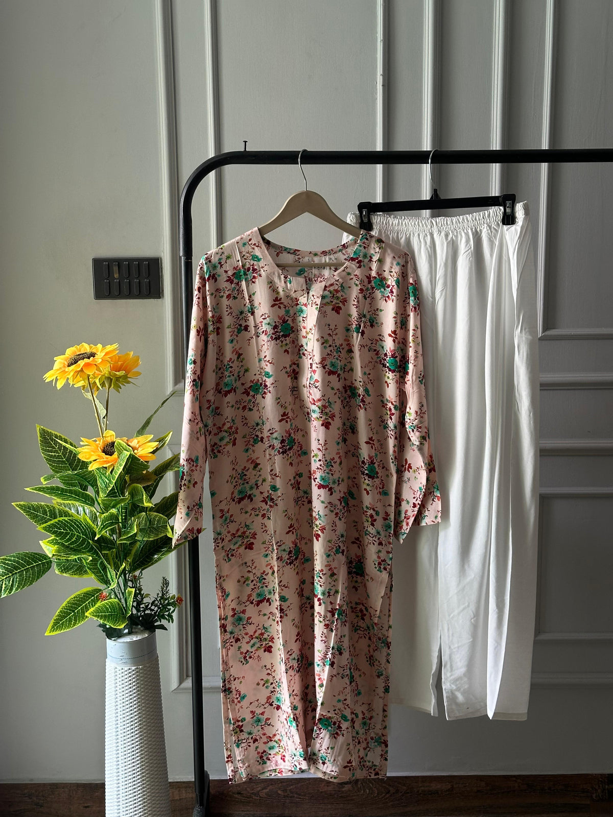 Teal flora linen
