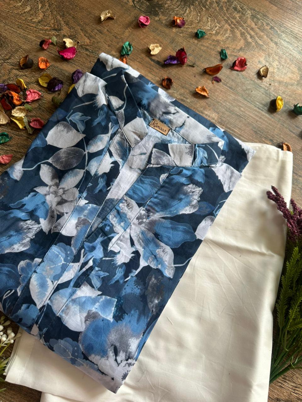 Oceanic blue Lawn