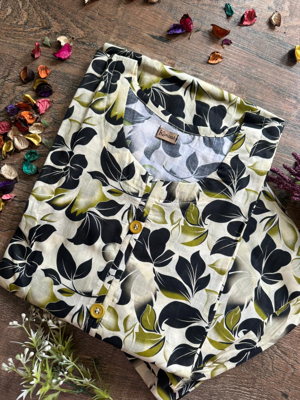 Black Flower Lawn