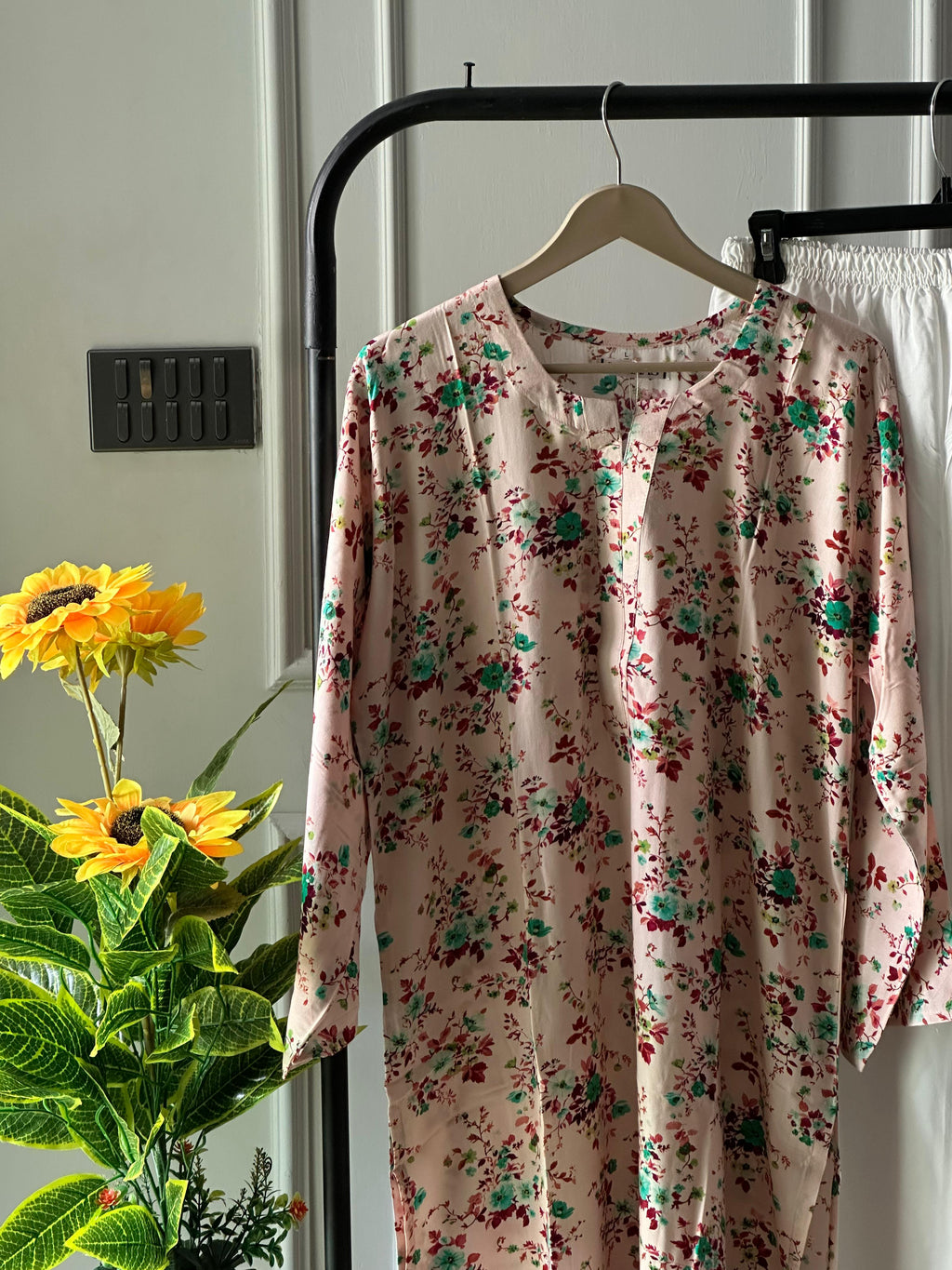 Teal flora linen