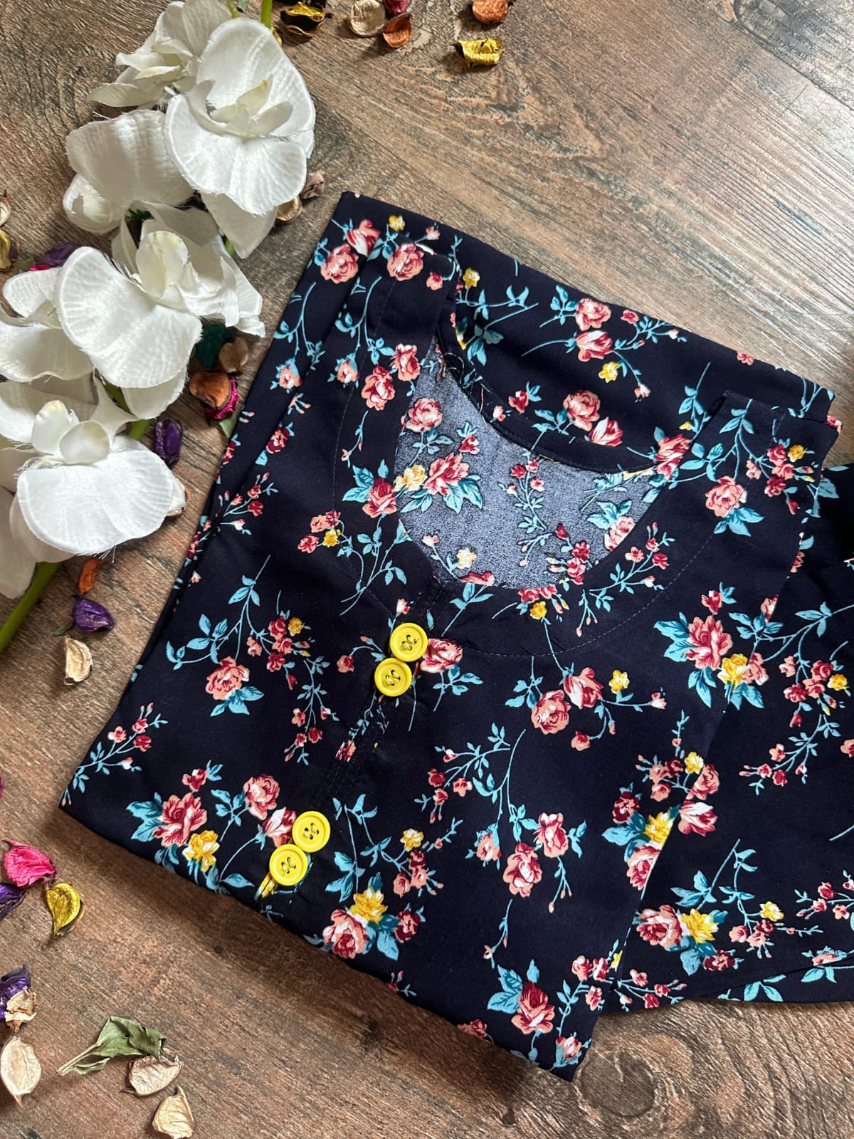 Urban flora linen